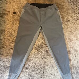 lululemon athletica Men's Two-Tone Gray Surge Joggers
